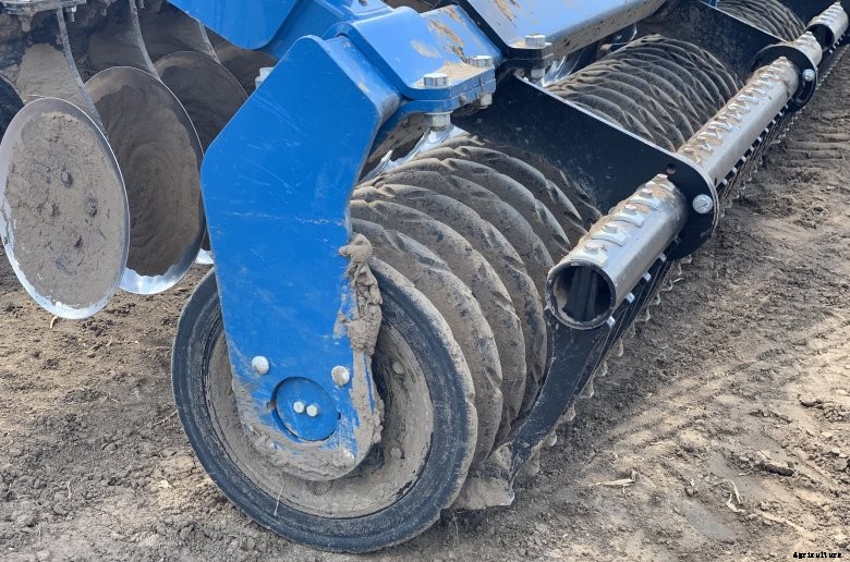 Close up image of finishing roller on Mach Till from Kinze
